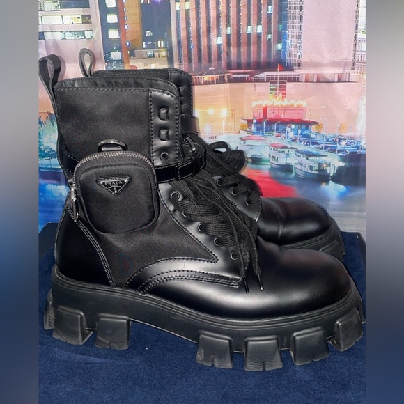 Prada Dessert Boots w Pouch - Picture 3 of 3
